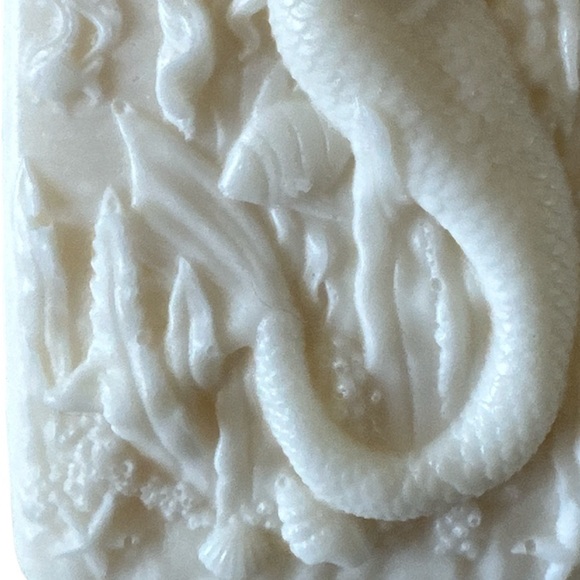 Mermaid Soap - Handmade Soap - Goats Milk & Vanilla - Picture 4 of 4